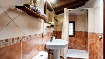 Dusch, hårtork och handdukar