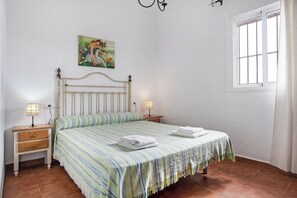 2 habitaciones, tabla de planchar con plancha y wifi gratis 