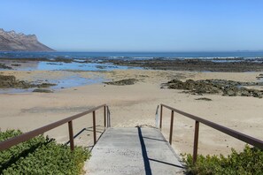 Interior - Laguna Beach B8 (Cape Town)