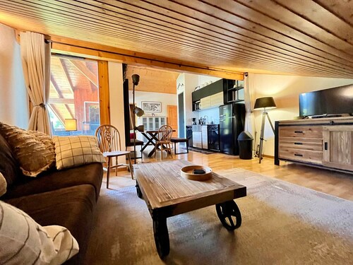 Family apartment with pools in Samoëns