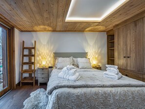 6 bedrooms, free WiFi