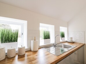 Cottage | Private kitchen | Fridge, microwave, electric kettle, toaster - Gate Lodge, House of Binns (Linlithgow)