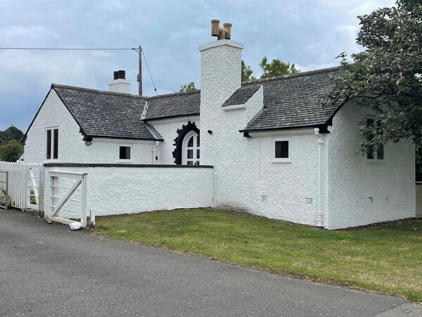 Gate Lodge, House Of Binns - Fife
