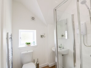 Cottage | Bathroom | Shower
