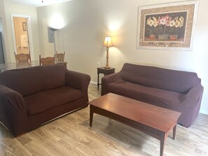 Smart TV - Guest House with pool, boat parking (Leesburg)