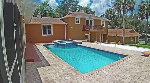 Guest House with pool, boat parking