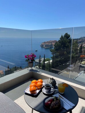 Apartment (Superior Two bedroom Apartment with T) | Terrace/patio