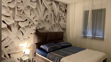 Leilighet (Two bedroom Apartment with Terrace an) | 4 soverom, strykejern/-brett, barnesenger og wi-fi