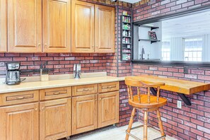 Interior - Cozy Home w/ Yard: Steps to Mississippi River (Garden Plain Township)
