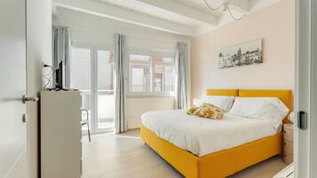 1 habitación, tabla de planchar con plancha, wifi gratis y ropa de cama