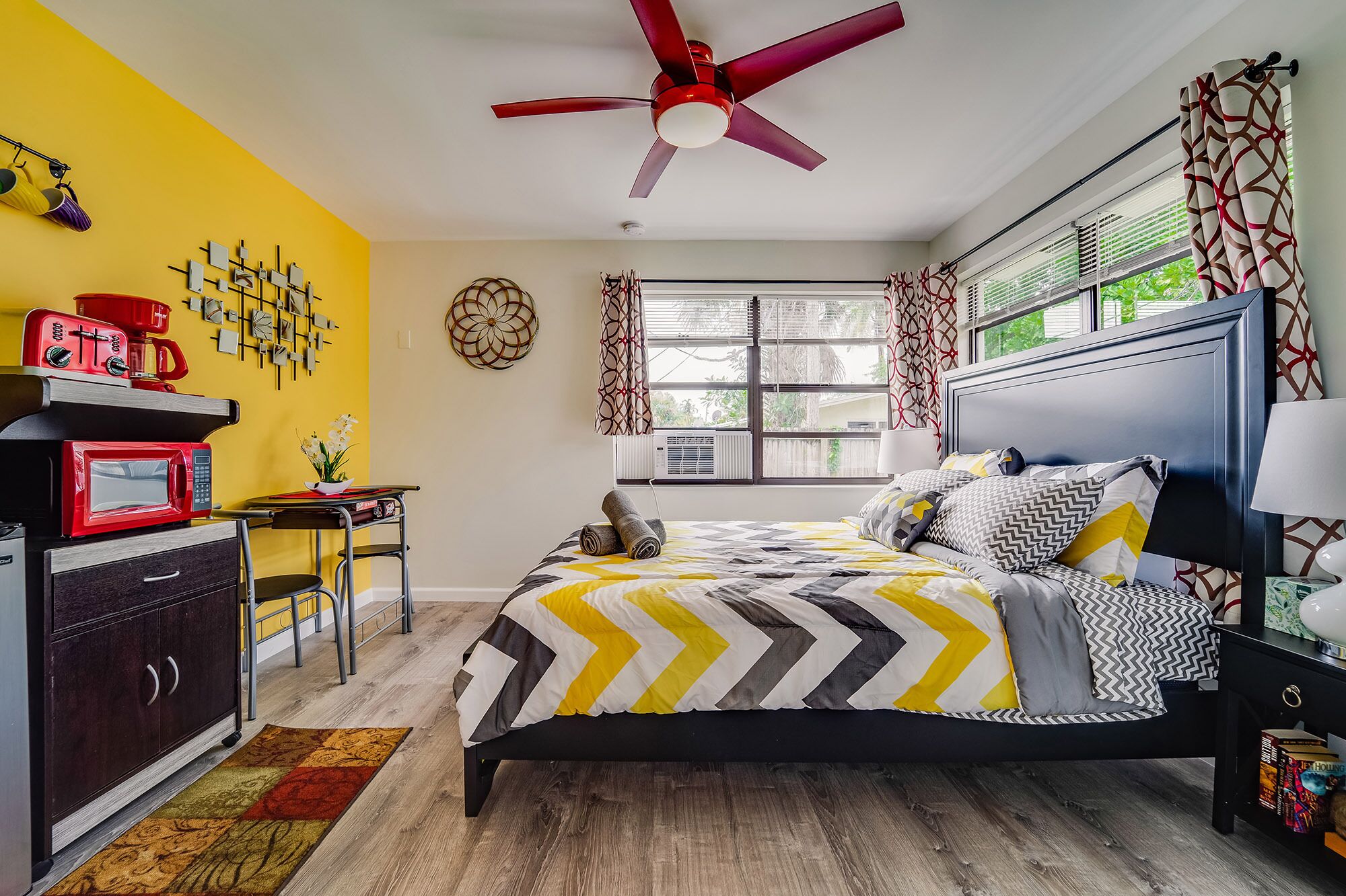 Iron/ironing board, travel crib, free WiFi, bed sheets