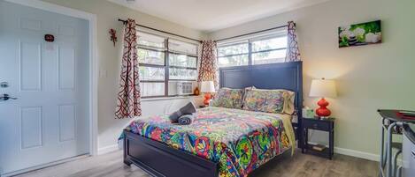 Bügeleisen/Bügelbrett, Reisekinderbett, kostenloses WLAN, Bettwäsche