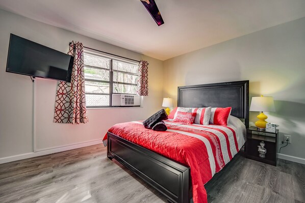 Iron/ironing board, travel crib, free WiFi, bed sheets