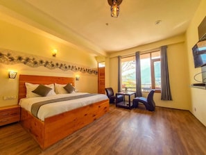 Room - Hotel Ireland (Manali)