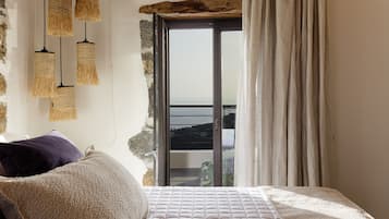 Superior Apartment, 2 Bedrooms, Jetted Tub, Sea View | In-room safe, iron/ironing board, free WiFi, bed sheets