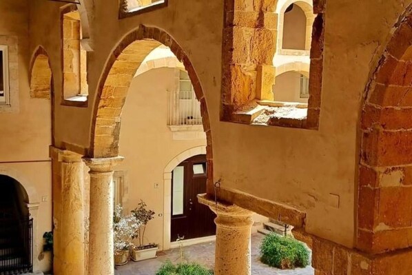 Apartment | Interior - 2-bed Island Retreat - Baroque Courtyard & Views (Syracuse)