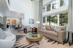 スマートテレビ、暖炉