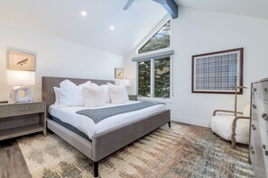 3 chambres, fer et planche à repasser, Wi-Fi gratuit, draps fournis