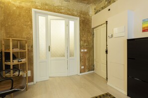 Deluxe-Apartment | Wohnbereich | Flachbildfernseher