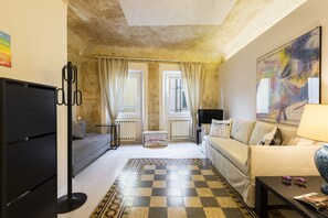 Deluxe Apartment | Living area | Flat-screen TV - Orto Deluxe by Mmega (Florence)