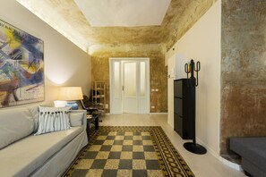 Deluxe Apartment | Living area