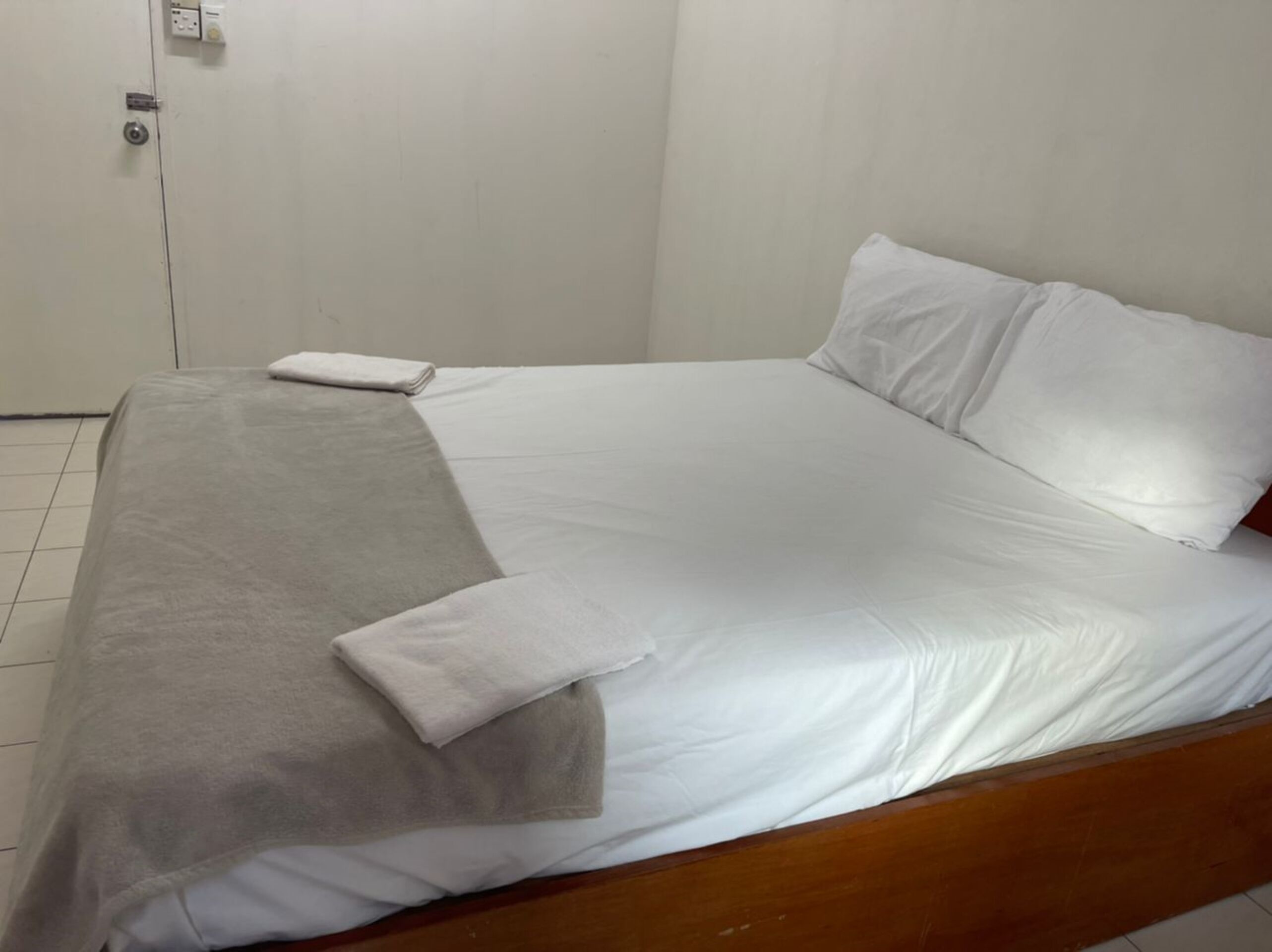 deluxe double room, 1 queen bed | free wifi