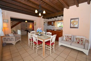 Interior - Nissaki Olive Press Villas - THE OLIVE PRESS (Corfu)