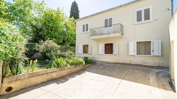 Apartment (Two Bedroom Apartment with Terrace) | Exterior