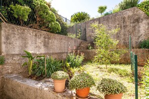 Apartamento (Two Bedroom Apartment with Terrace) | Jardim