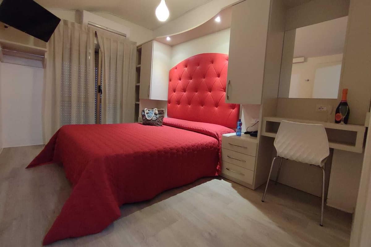 Superior Double or Twin Room | In-room safe, desk, WiFi (surcharge), bed sheets