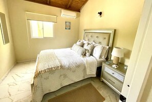 4 chambres, fer et planche à repasser, Wi-Fi