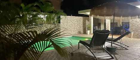室外游泳池