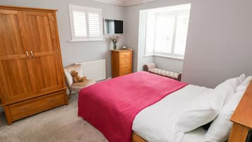 Cottage | 4 bedrooms, individually decorated, individually furnished, free WiFi