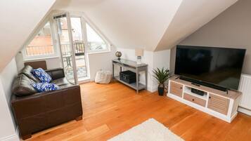 Cottage | Living room | TV