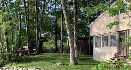 Quiet Waterfront Cottage on Squam