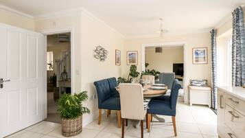 Cottage | Interior
