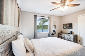 4 bedrooms, WiFi, bed sheets