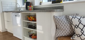 Cottage | Interior - No.37 (Beverley)