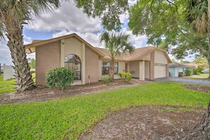 Exterior - ~ 5 Mi to Theme Parks: Kissimmee Home w/ Pool (Kissimmee)