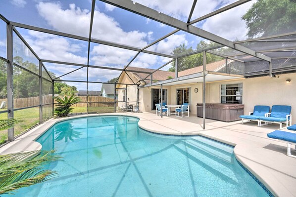 A heated pool - ~ 5 Mi to Theme Parks: Kissimmee Home w/ Pool (Kissimmee)