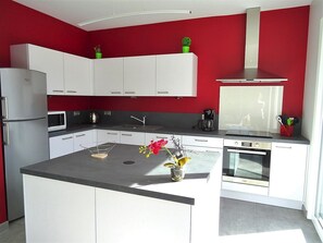 Fridge, microwave, oven, dishwasher