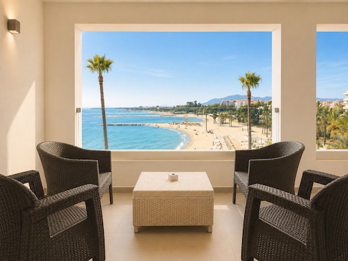 B51 Executive Flats Marbella Puerto Banus