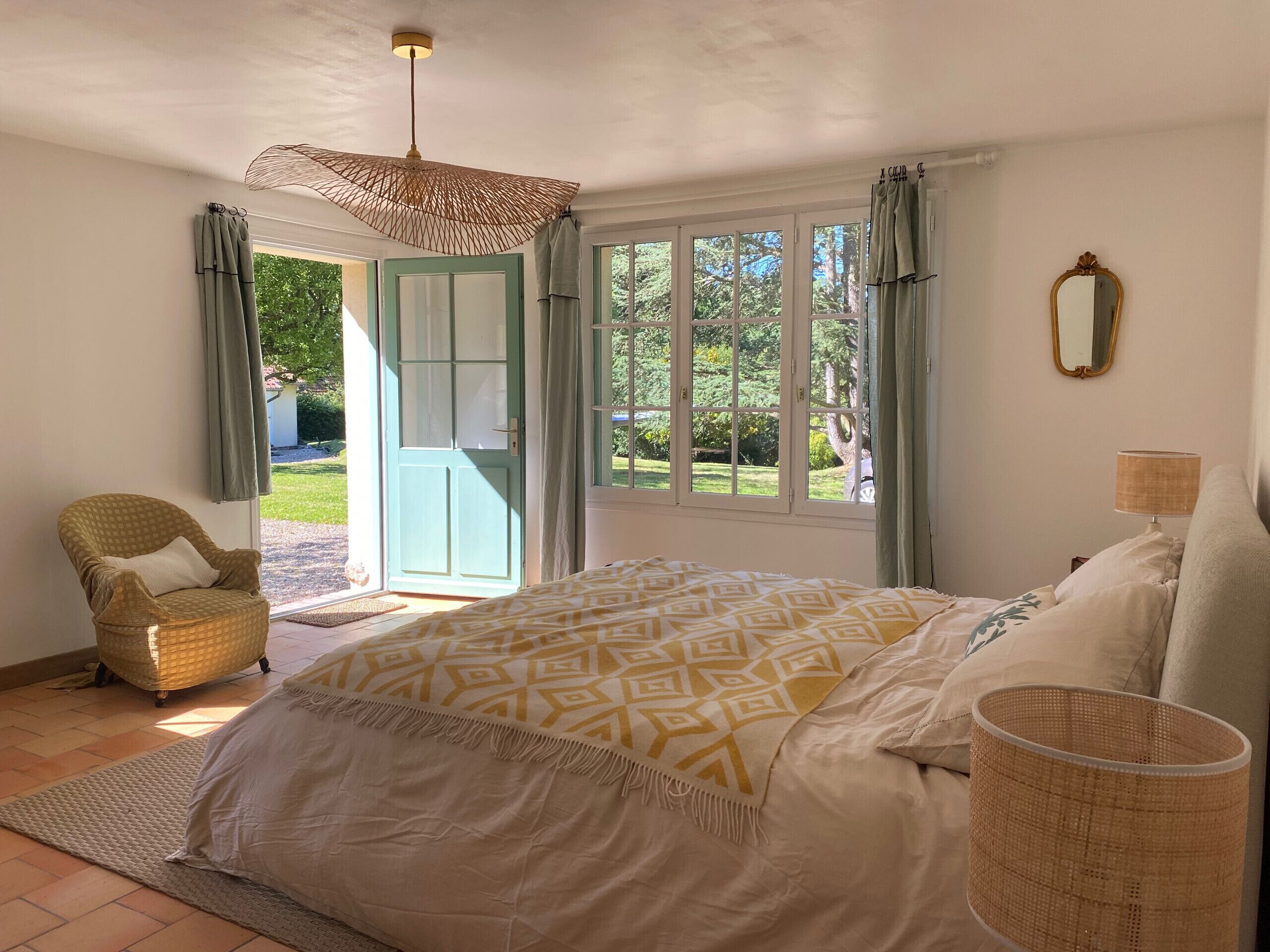 4 slaapkamers, een strijkplank/strijkijzer, gratis wifi