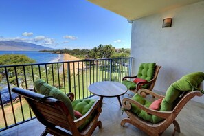 Property grounds - Breathtaking Ocean Views, Nestled Between Two Stunning Beaches! Royal Mauian 606 (Kihei, Maui)