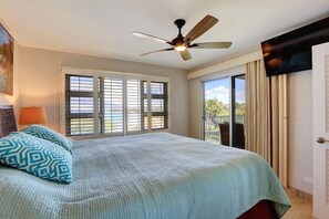 2 bedrooms, iron/ironing board, free WiFi, bed sheets - Breathtaking Ocean Views, Nestled Between Two Stunning Beaches! Royal Mauian 606 (Kihei, Maui)