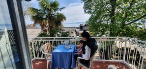 Apartment, 2 Queen-Betten | Balkon