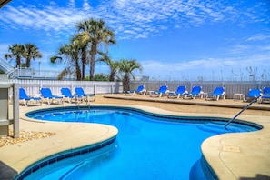 Piscine extérieure, piscine chauffée