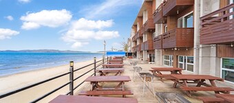 Taean Awesome Khan Pension