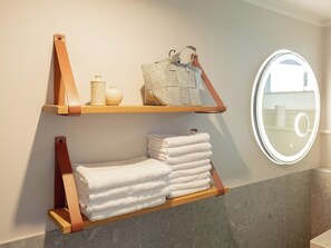 One-bedroom apartment with terrace - No. 1 | Hypo-allergenic bedding, individually decorated, blackout curtains - ​​​​​​​OSTKÜSTE - Villa Groth Design Apartments (Heringsdorf)