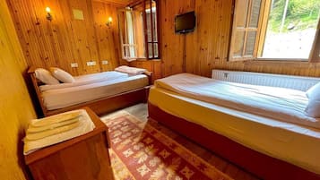 Superior Triple Room | Free WiFi, bed sheets